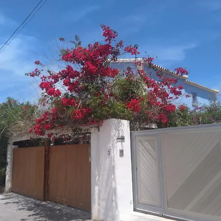 Stylish Family Villa, Near Beach,prive Parking,wifi Villa *