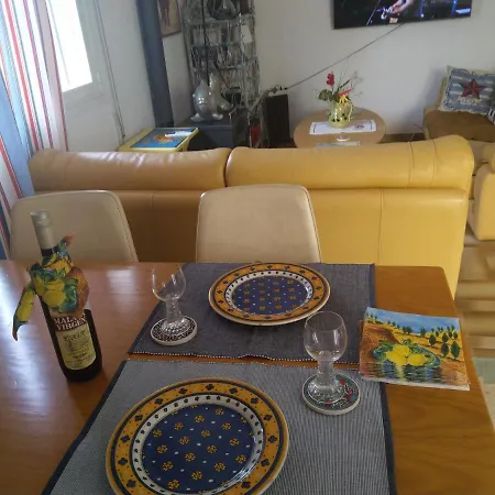 Villa Stylish Family Villa, Near Beach,prive Parking,wifi *
