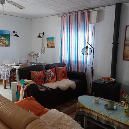 Stylish Family Villa, Near Beach,prive Parking,wifi