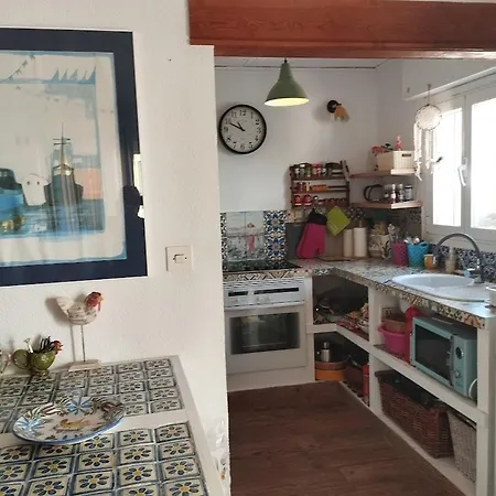 Stylish Family Villa, Near Beach,prive Parking,wifi *