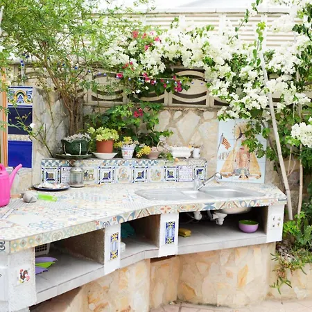 Stylish Family Villa, Near Beach,prive Parking,wifi Villa Denia